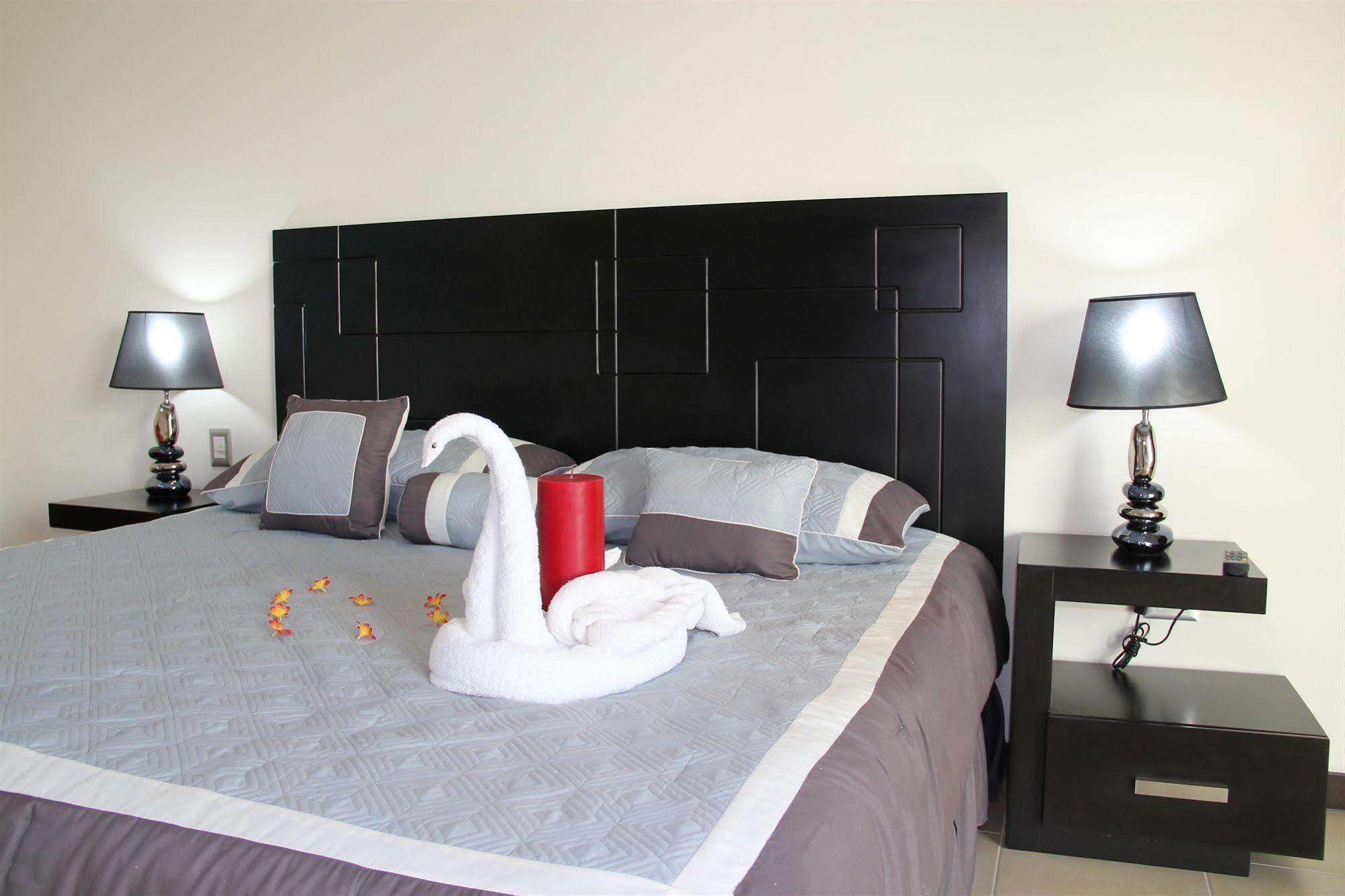 Condoplaza San Pedro Playa del Carmen Bagian luar foto