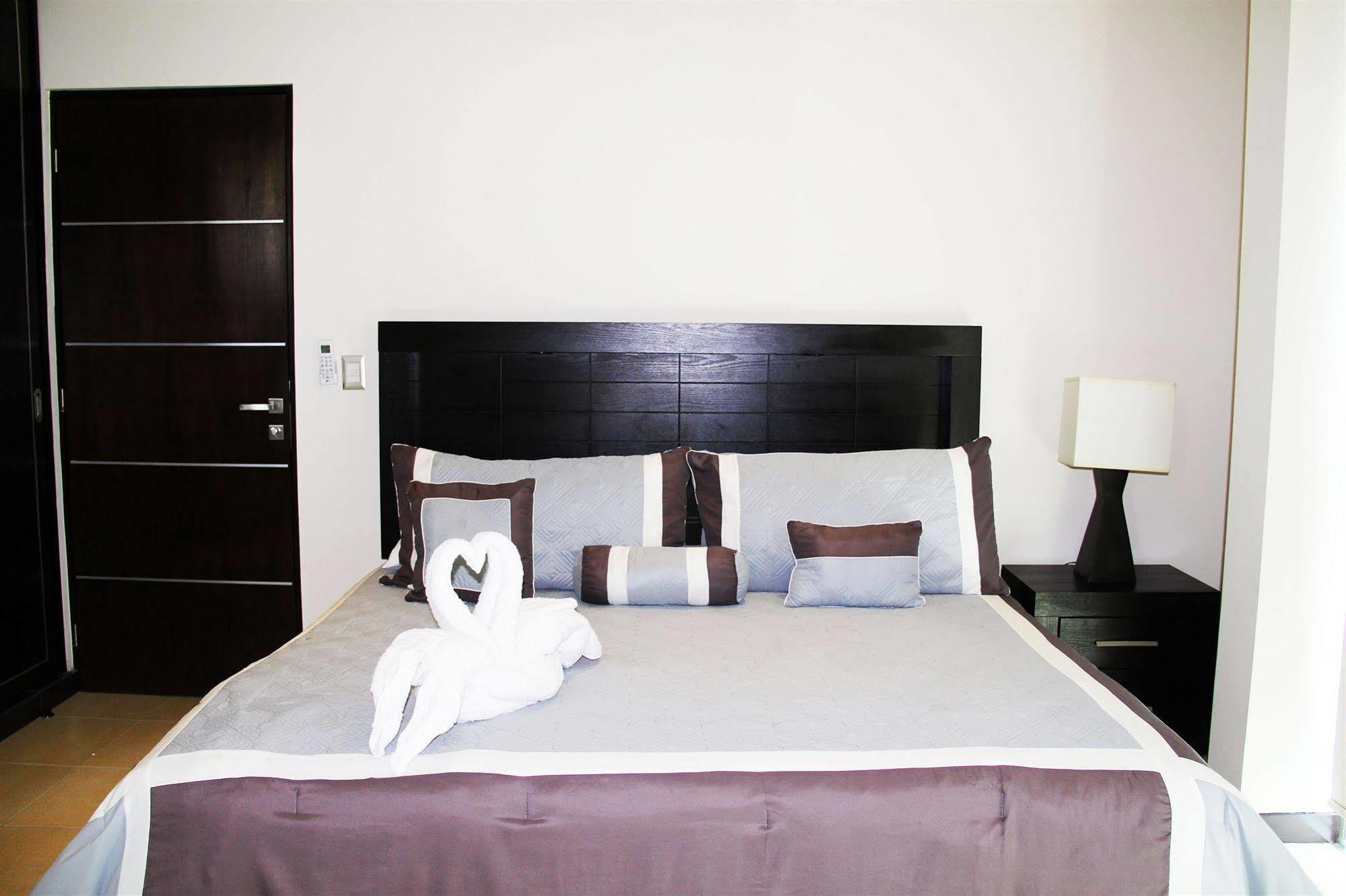 Condoplaza San Pedro Playa del Carmen Bagian luar foto